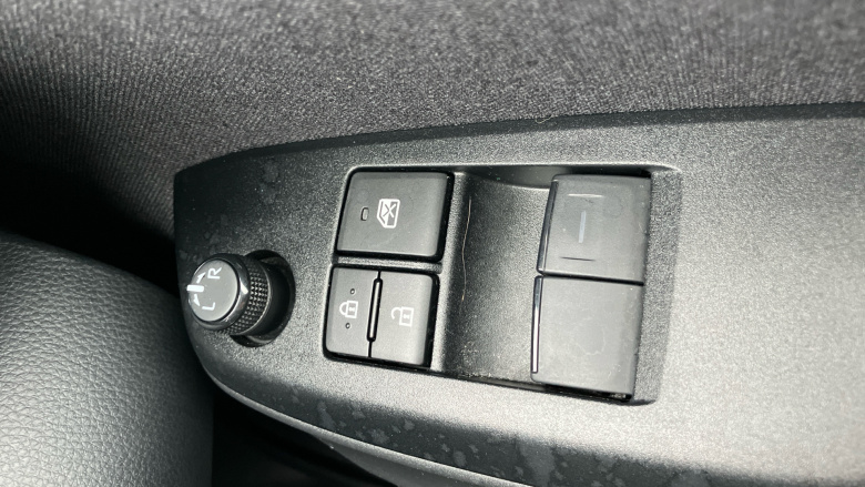 Toyota Yaris 1.5 Hybrid Icon 5dr CVT Hybrid Hatchback